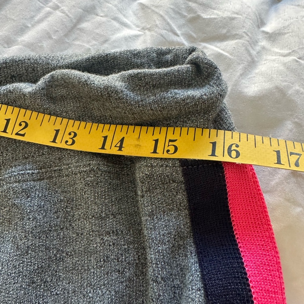 Sundry cropped sweatpants, size large (3) - Picture 8 of 13